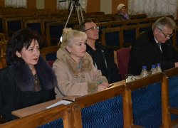 Журі: директор Черкаського обласного Будинку вчителя Панченко С.Ф.; заступник директора Черкаського обласного центру народної творчості Глухенко Л.І; заслужений артист України, балетмейстер Черкаського обласного академічного музичного драмтеатру ім. Т.Г. Шевченка Татаринов В.Ф.; заслужений працівник культури України, голова обласної профспілки працівників культури Марштупа В.В.